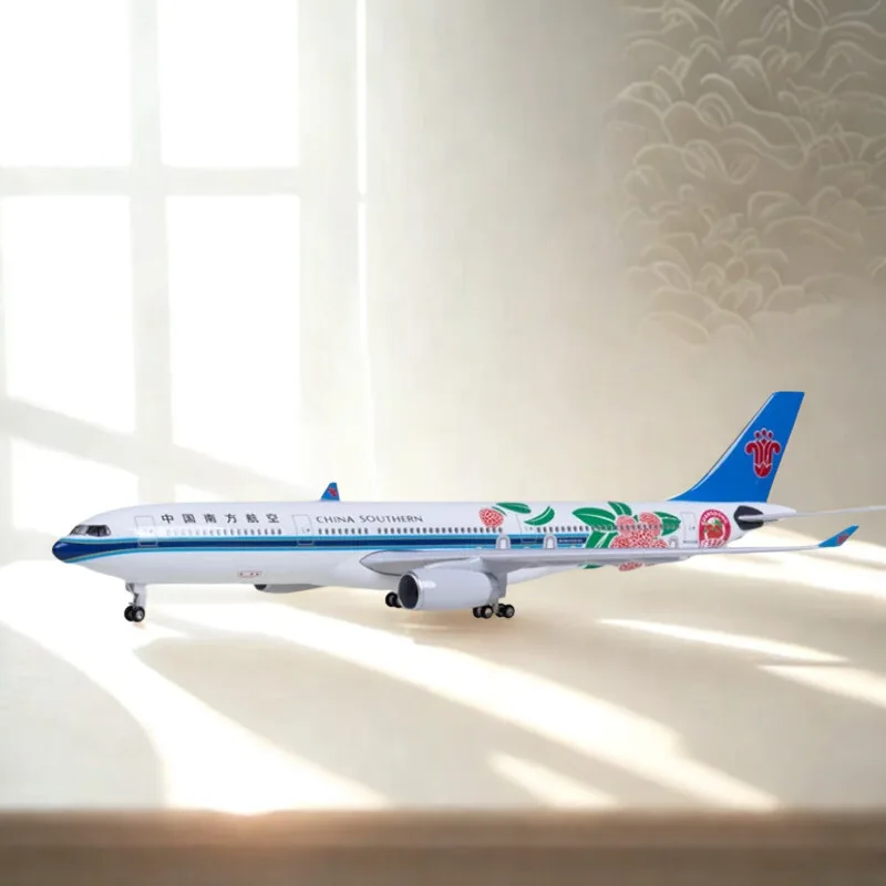 

1:135 Scale Aircraft Air China Southern Airlines Lychee A330 Miniature Airplane With Light &Wheels Souvenir Plane Toy