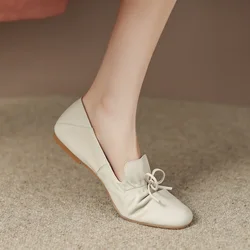 Casual Loafers Women Slip-On Flats Real Leather Ladies White Mules Pleated Daily Driving Flats Women Basic Moccasins Big Size 40