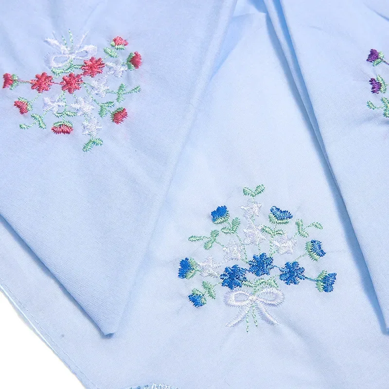 3Pcs 28x28cm 100% Cotton Color Flower Embroidered Lace Handkerchiefs Women Suit Pocket Wedding Party Hankie Hand Towels