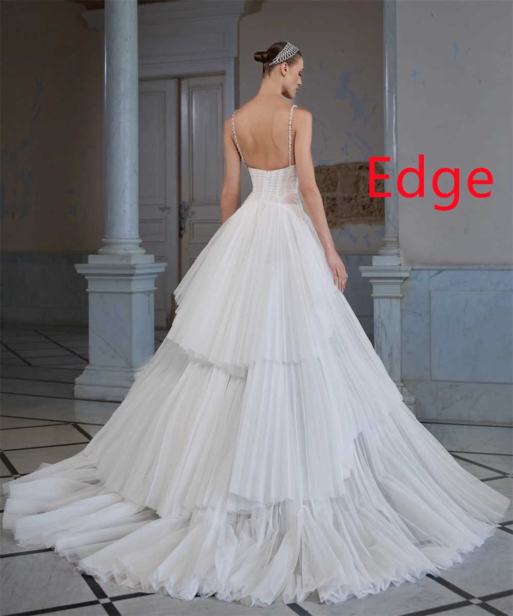 فستان حفلة موسيقية فاخر من التول الأبيض مخصص رائع بدون حمالات بدون أكمام فستان سهرة ناعم ذيل محكمة فساتين مناسبة خاصة