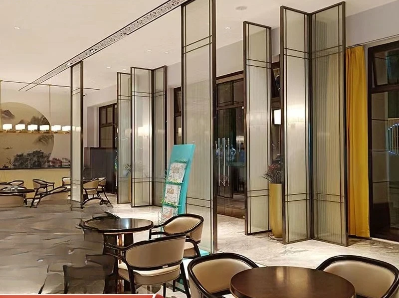 فندق كشك من الفولاذ المقاوم للصدأ تقسيم فني شاشة زجاجية قاعة المبيعات المعدنية