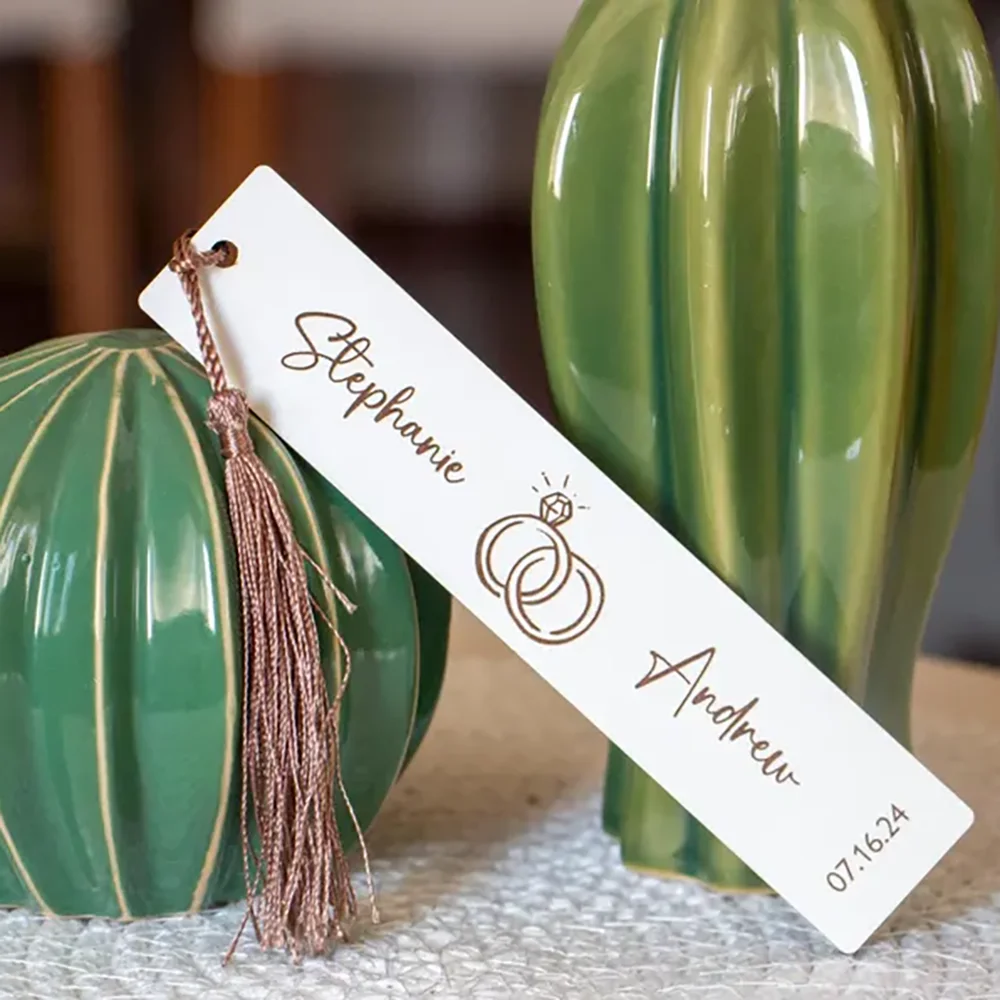 

Custom 4Pcs Rustic Wedding Favor Wooden Bookmarks with Tassel Bridal Shower Gifts Engagement Party Decorations Wedding Souvenirs