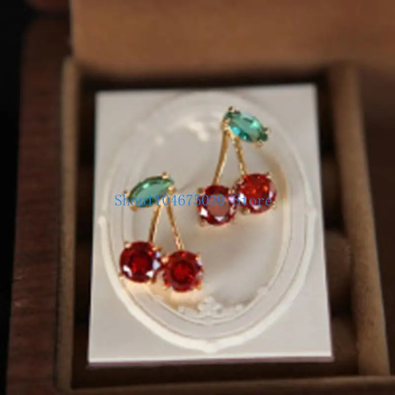 5asd أقراط متدلية على شكل الكرز الساحرة ترصيع الأذن على شكل فاكهة مجوهرات أذن أنيقة مثالية للنساء العصريات اللاتي يبحثن عن حلوة