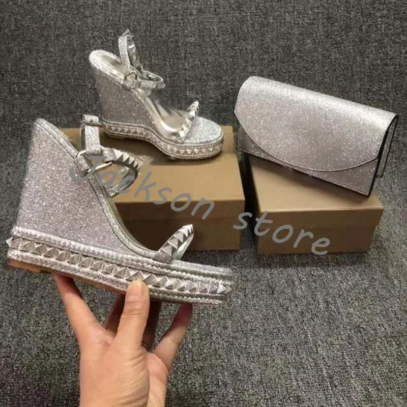 Sandalias de moda con cuña plateada para mujer, zapatos de vestir de fiesta con hebilla en el tobillo elevada y plataforma elegante, zapatos de tacón versátiles con bolsos