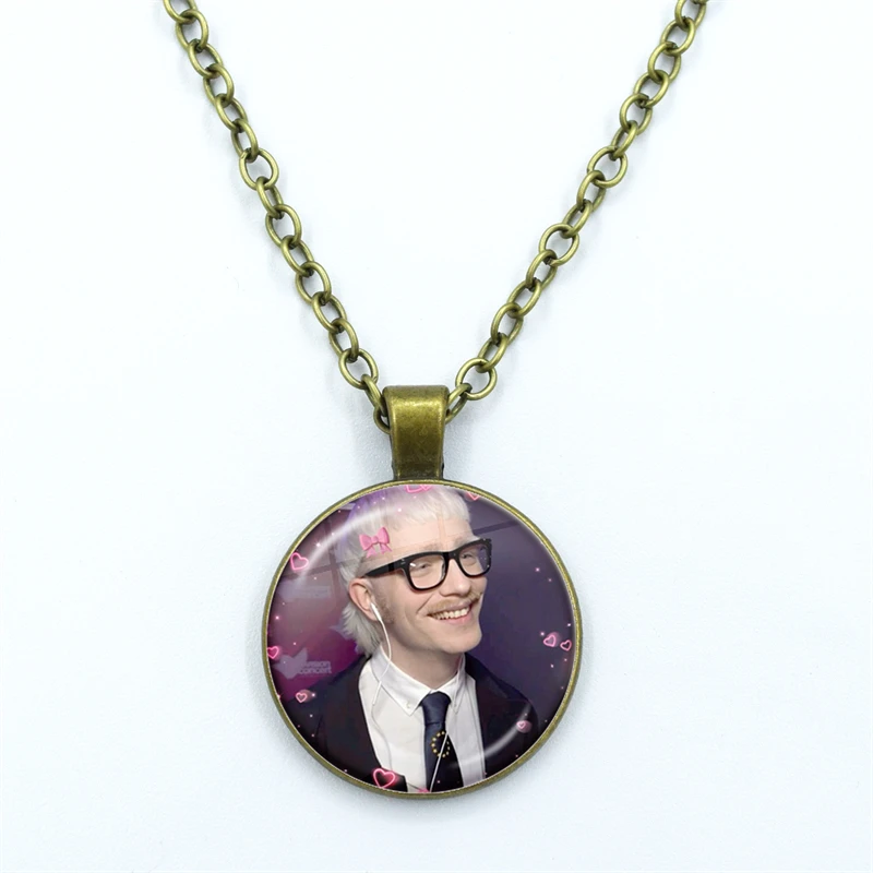 Netherlands Hot Singer Joost Klein Necklace Jewelry Creative Europapa Cute Fun Meme Cabochon Glass Pendant Crystal Necklace Gift