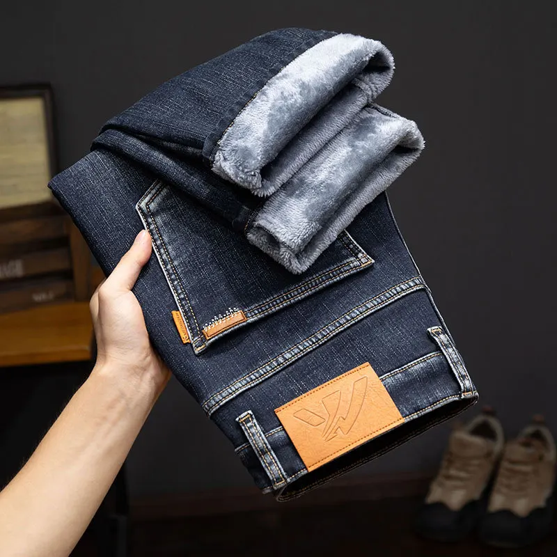 2024 Nieuwe Winter Fleece Gevoerde Dikke Jeans High-End Island Fluwelen Slanke Rechte Warme Antivries Koudebestendige Broek