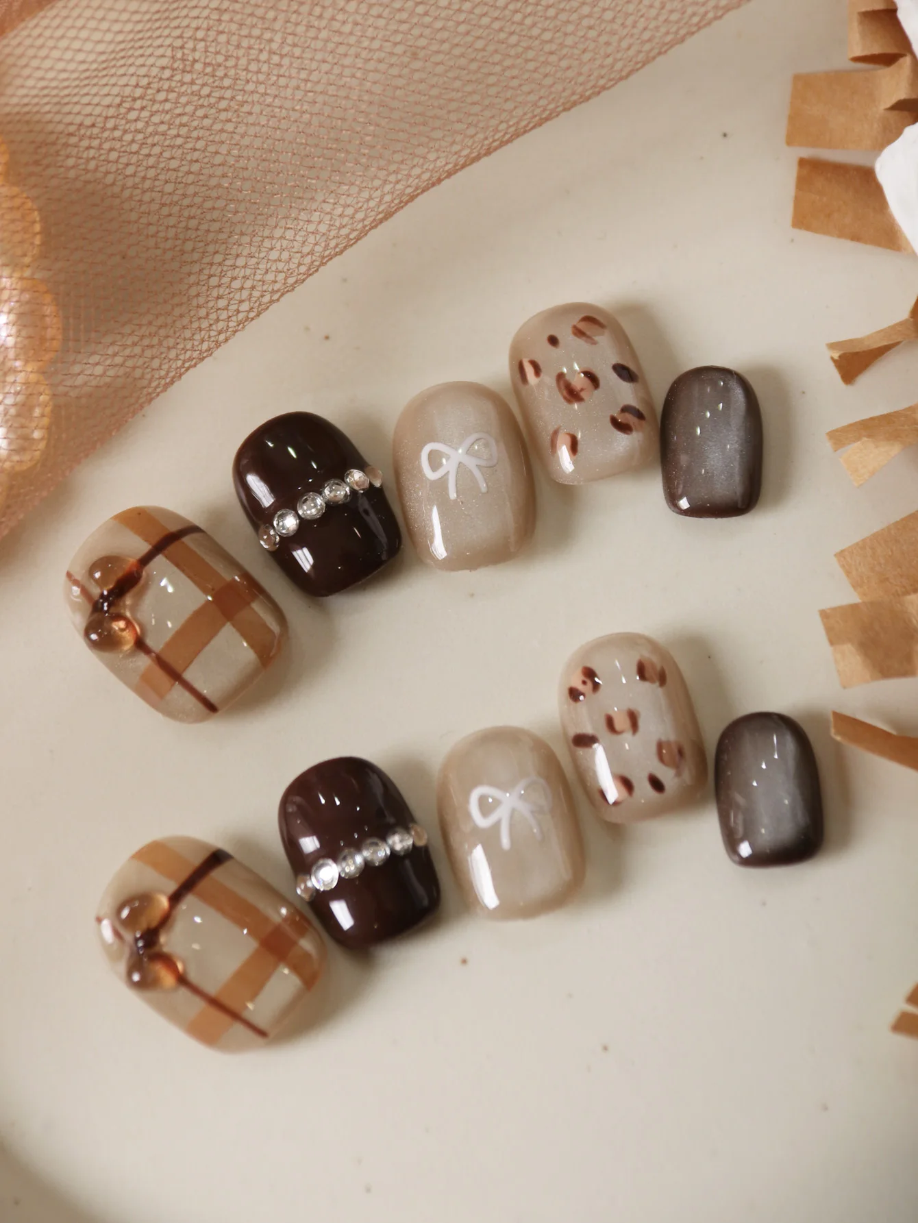 10 Uds. De uñas postizas acrílicas con ojos de gato marrones cortos, incluye 1 hoja de pestañas adhesivas y 1 Mini archivo