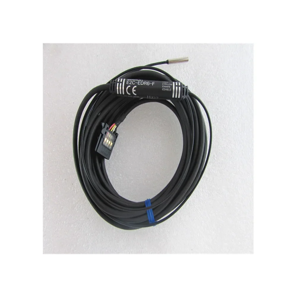 E2K-C25MF2 Fotoelektrischer Sensor Ferntyp E2K-C