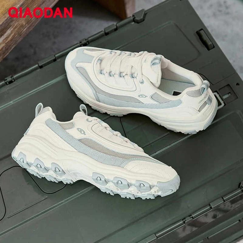 

QIAODAN Comfortable Walking Shoes 2025 Autumn New Casual Non Slip Sports Shoes Synthetic Leather Sneakers Women QXL042253421R