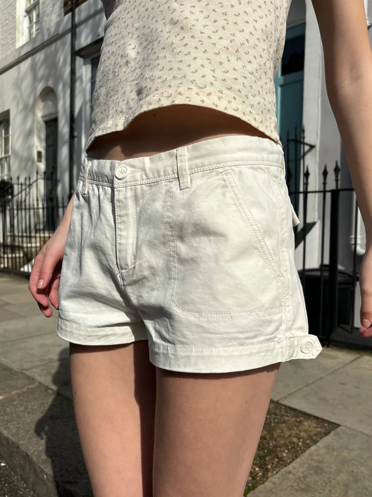 

Vintage White Straight Denim Shorts Women Sexy Low Waist Pockets Buttons Short Jeans Female Streetwear Solid Casual Sweatshorts