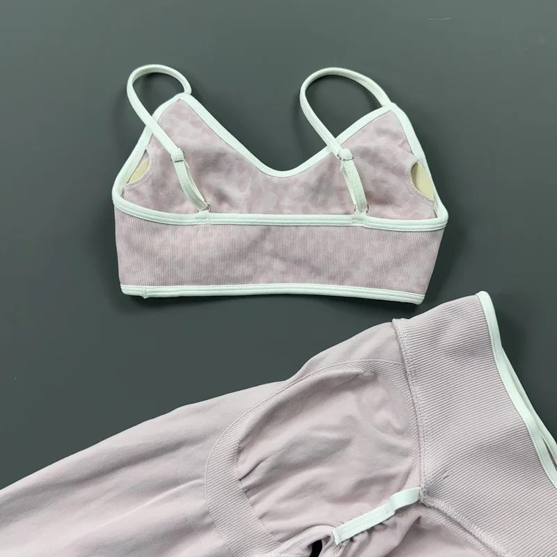 2-teiliges Gym-Set für Damen: Leoparden-Top mit dünnen Trägern und Bauchunterstützung sowie High-Waist-Body-Hose – Ideal für Gewichtheben, Jogging und Freizeit – Detail 8