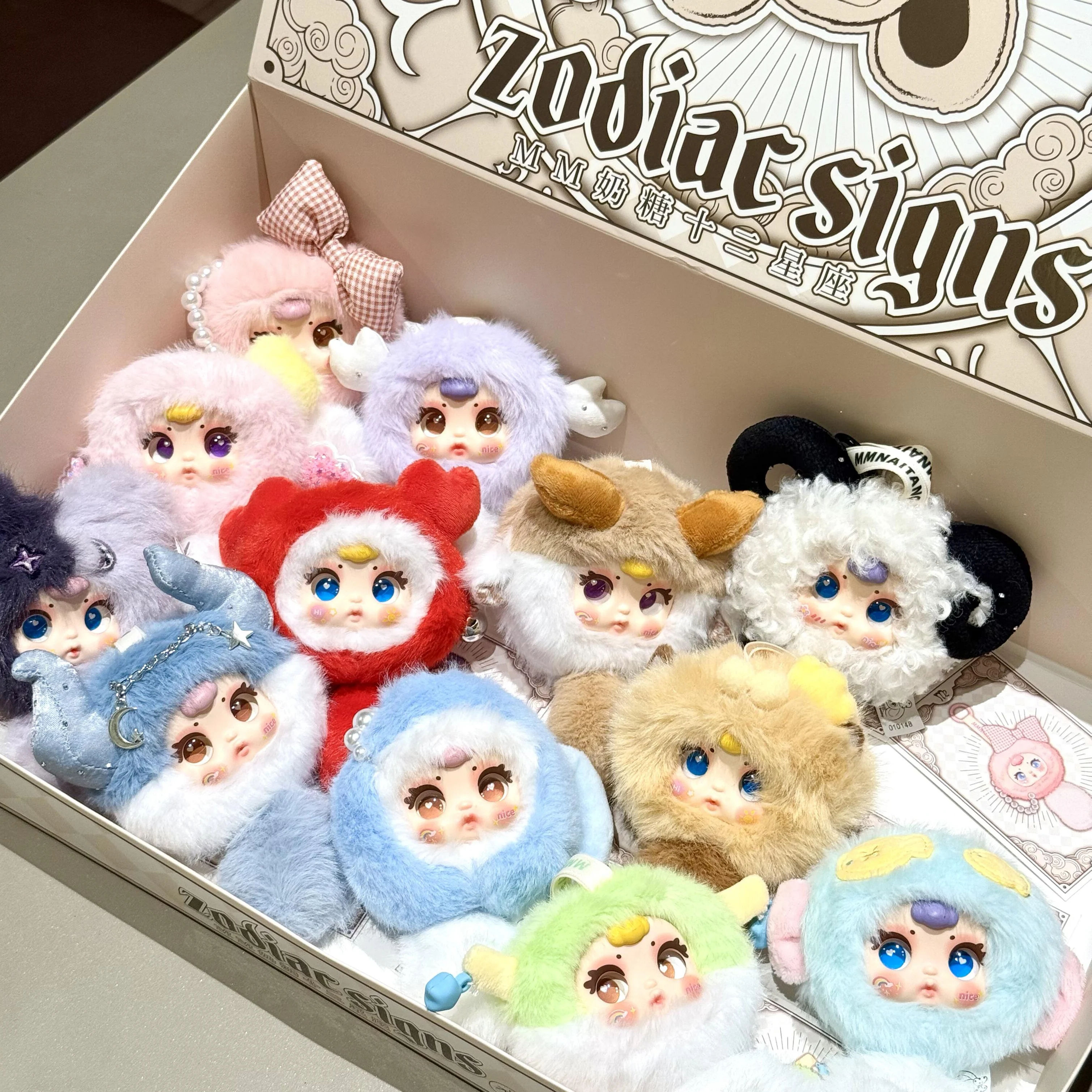 

Новая популярная виниловая плюшевая слепая коробка серии «Двенадцать созвездий», настоящая ММ сахарная загадочная коробка, милые аниме-куклы, игрушки, подарки