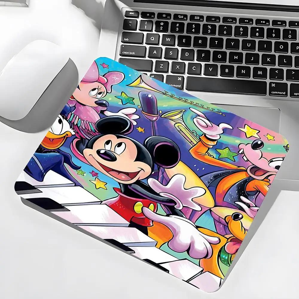 Disney-alfombrilla de ratón de Mickey Mouse para juegos electrónicos, almohadilla antideslizante pequeña de goma para oficina, escritorio universal, portátil, simple, 450x400