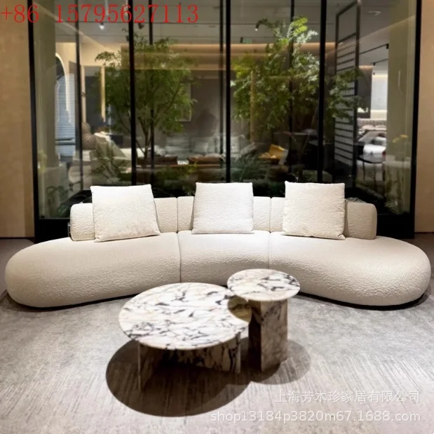 

Итальянский минималистичный изогнутый диван для гостиной, диван из кремовой ветровой ткани специальной формы из шерсти ягненка