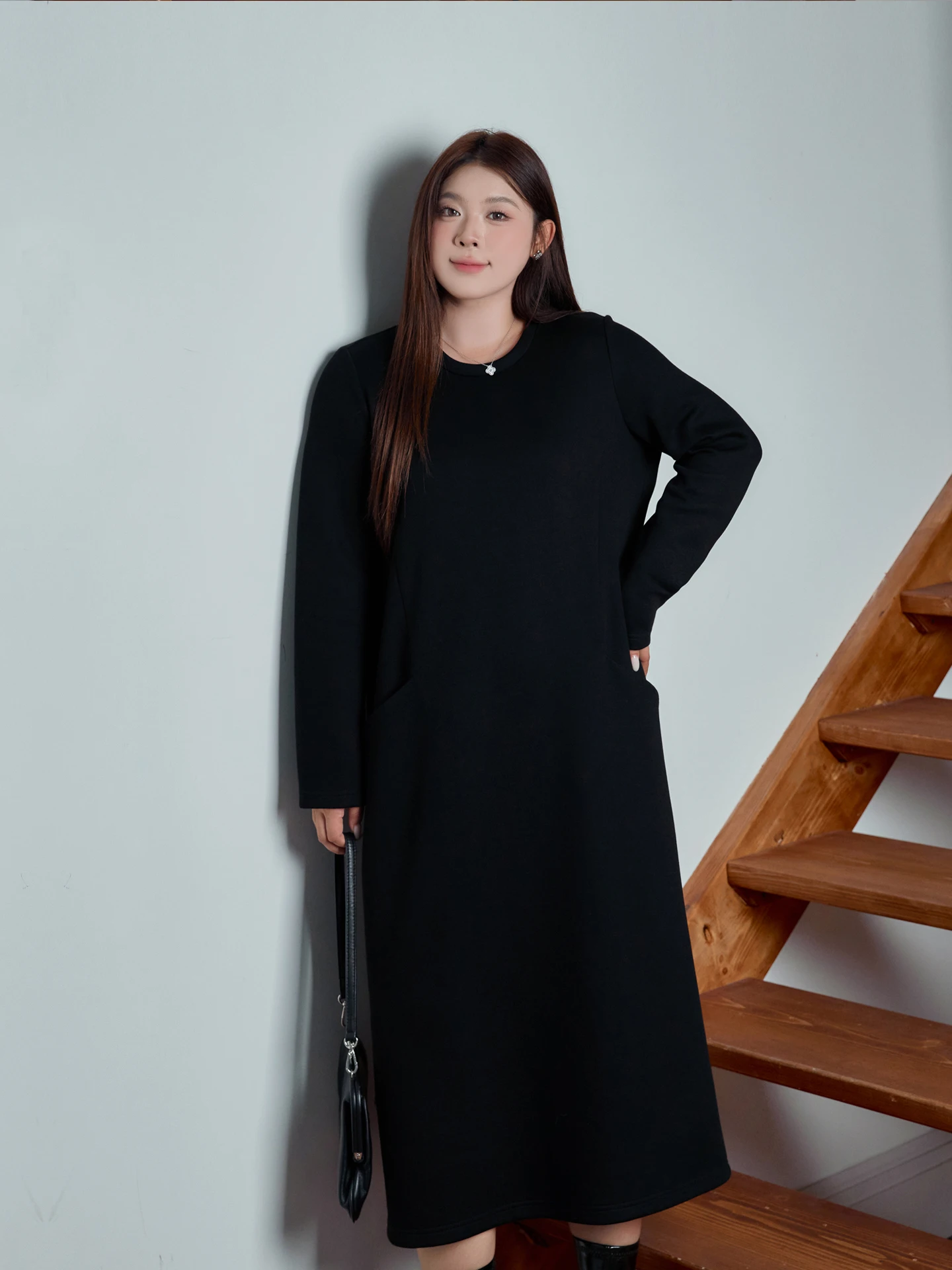 

Простое женское хлопковое платье-свитшот большого размера, повседневное, свободного прямого кроя, миди, с круглым вырезом и длинными рукавами, визуально стройнящее фигуру