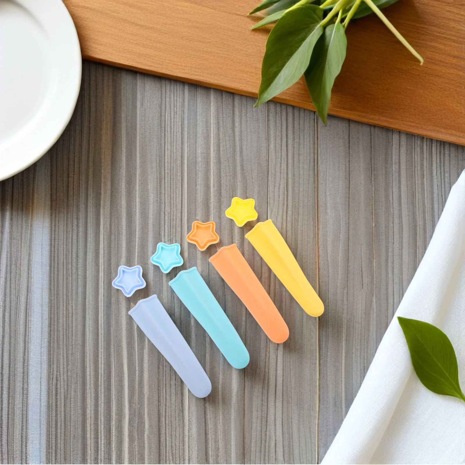 

8pcs Silicone Ice Cream Molds Reusable Chocolate Popsicle Trays Heat Resistant Kids Friendly Homemade Dessert Tools Kitchen Bar