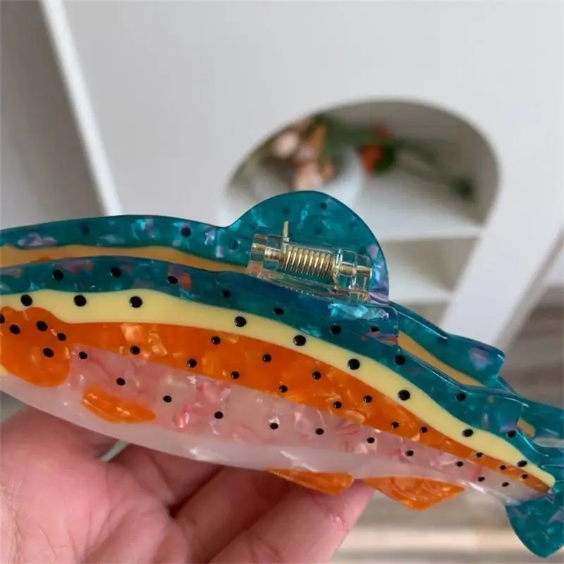 

P9FE Popular Fish Hair Claw Strong Secure Hair Clip with NonSlip and Colorful Designs for Female Girl Everyday Use