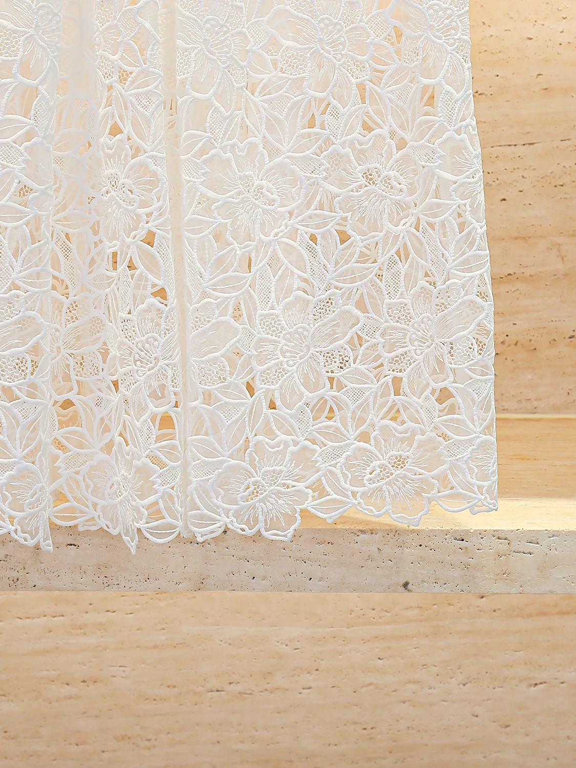 엠홈 나누 하이엔드 여성 롱 레이스 펀칭 하프 스커트 우아한 출퇴근 스타일 하이웨이스트 A라인 미디 스커트