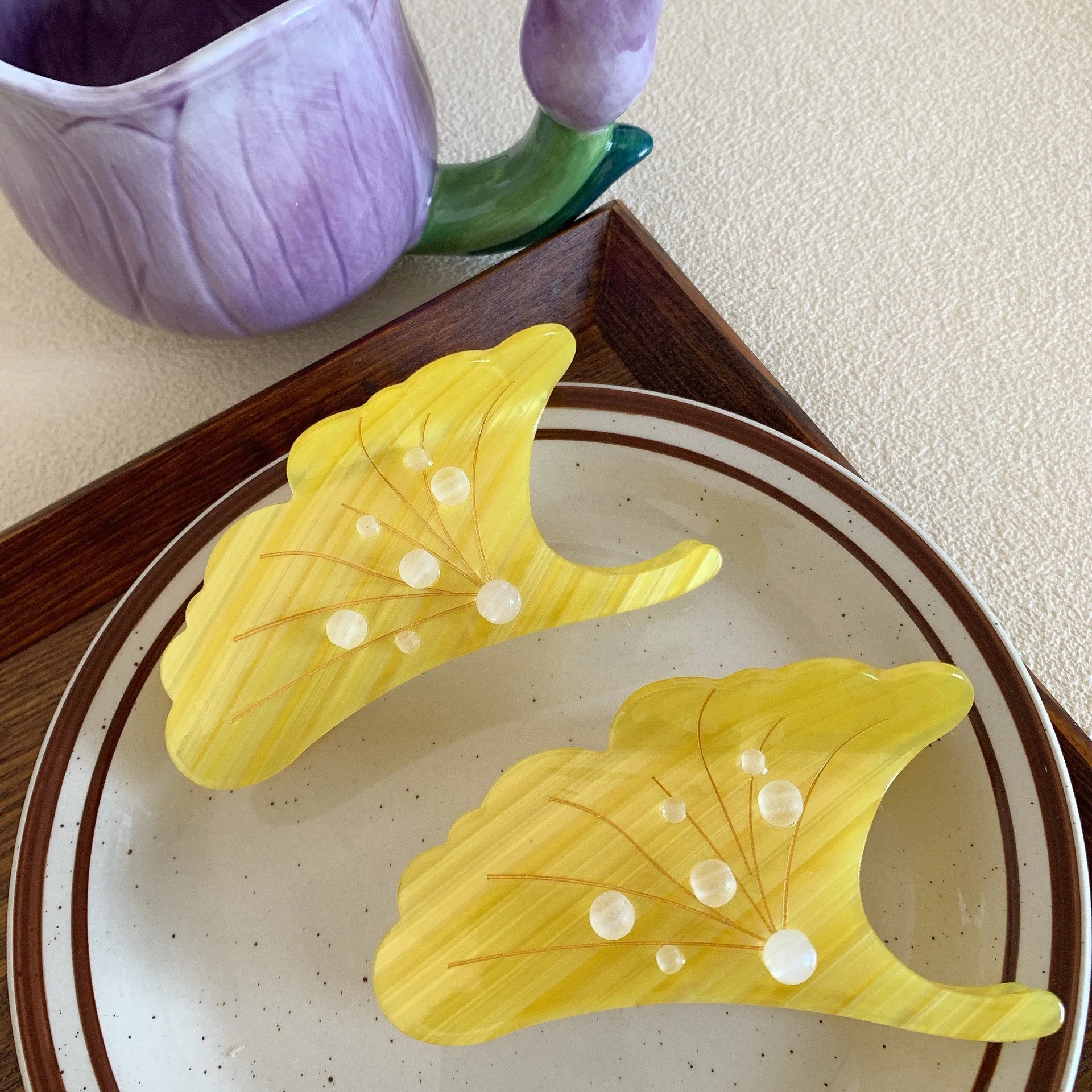 Muweordy New Yellow Ginkgo Leaf Hair Claw Acetate Claw Clip Creative  Leaves Shark Clips Hair Clip Hair Accessories for Women