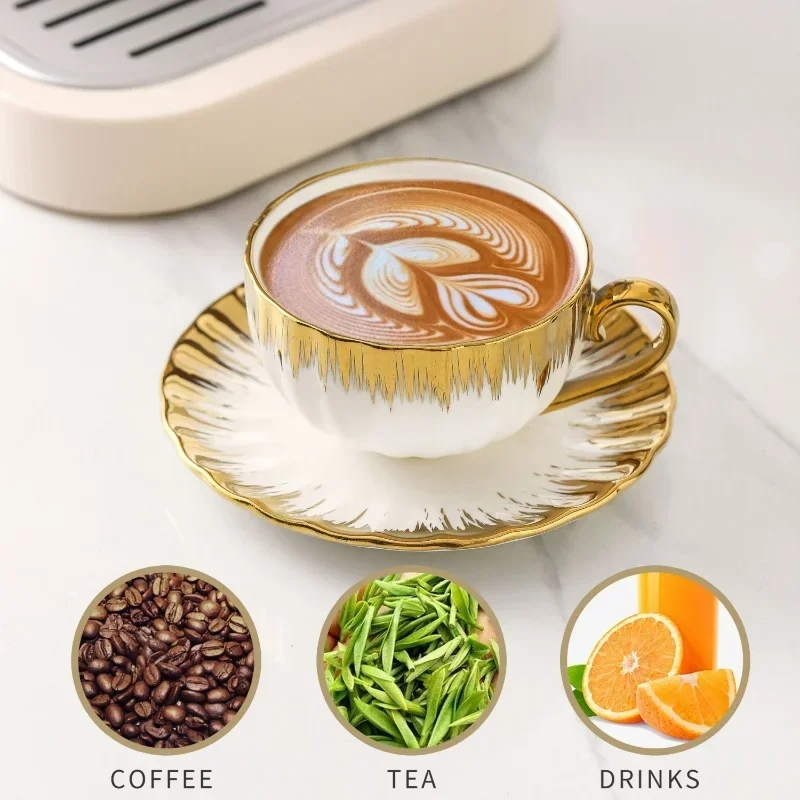 Keramik-Tassen-Set Goldene Kaffeetasse mit Untertasse Luxuriöses Porzellan-Trinkgeschirr für Zuhause Café Britisches Nachmittagstee-Set