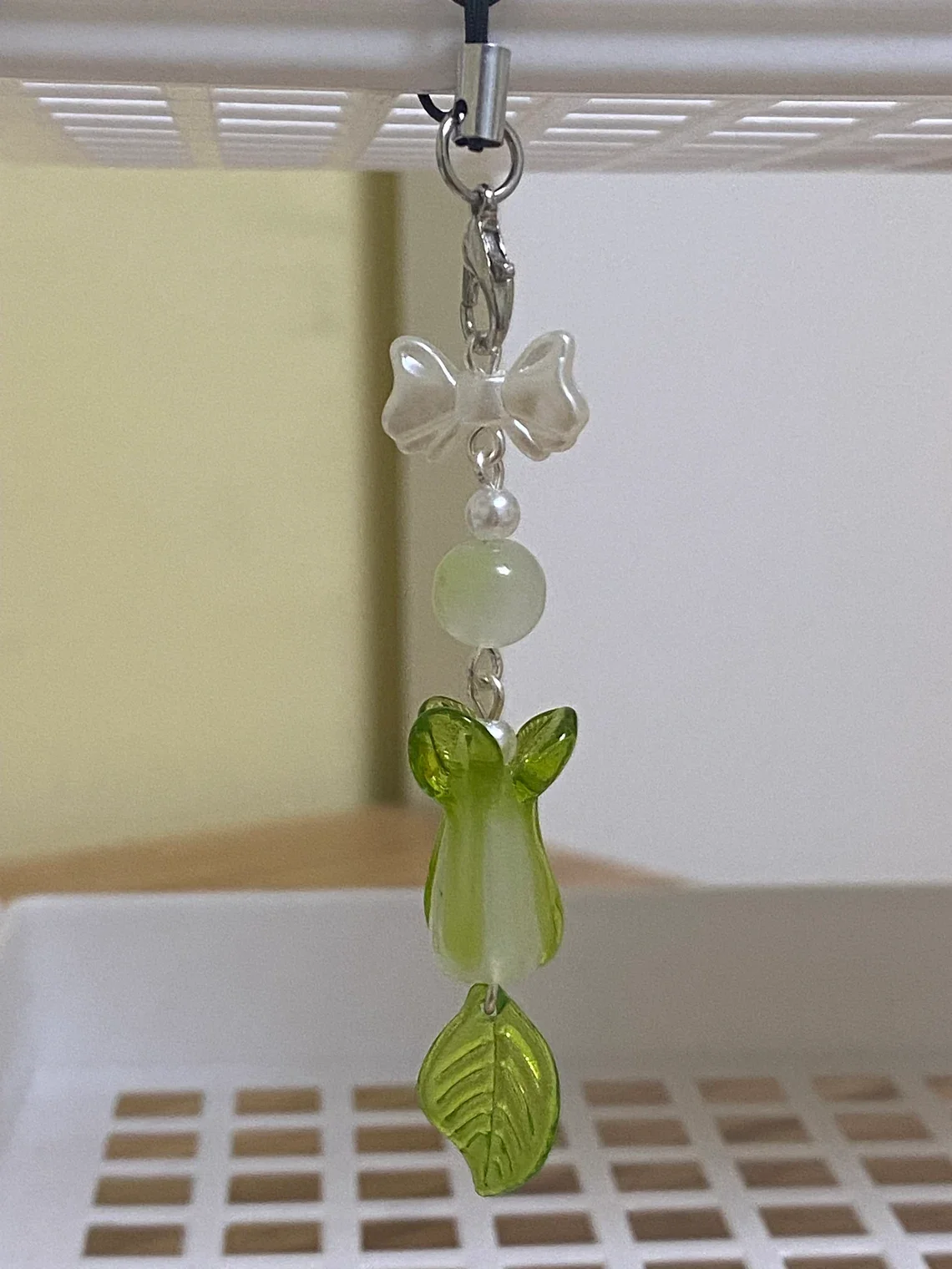 3D simulation cabbage green leaf pearl bead mobile phone pendant