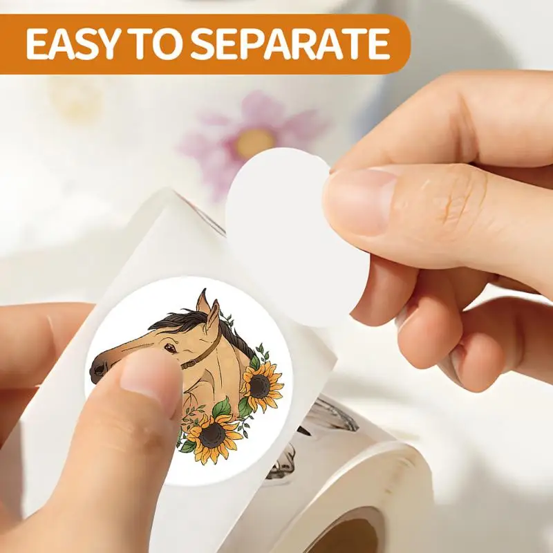 สติกเกอร์ลายการ์ตูนม้า 500 ชิ้น/ม้วน สติกเกอร์ลายสัตว์ ม้า ดอกไม้ การ์ตูน สติกเกอร์ปิดผนึก DIY PVC สติกเกอร์ติดแล็ปท็อป ตกแต่ง