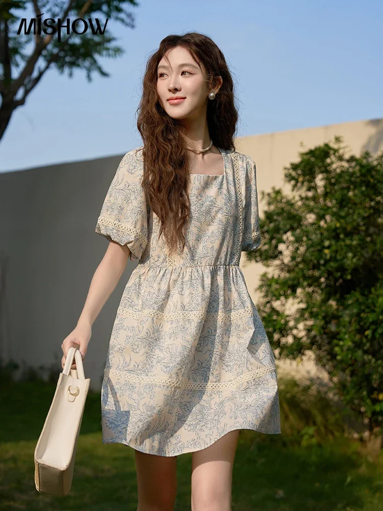 MISHOW Square Collar Blue Floral Dress 2023 Summer French Retro Puff Sleeve Lace Doll Sweet Loose Knee-Length Dresses MXC38L1520