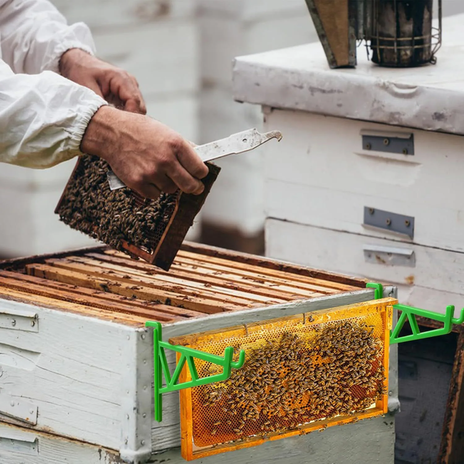Beehive Frame Holder Plastic Beekeeping Grip Frame Perch for Beekeeper Hive Inspection Bee collection Apiculture Supplies