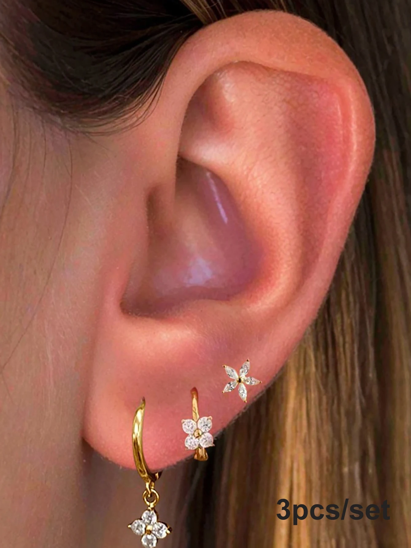 Golden Star Flower Bow Hoop Earrings Set for Women Crystal Helix Tragus Cartilage Huggie Earrings Piercing Jewelry