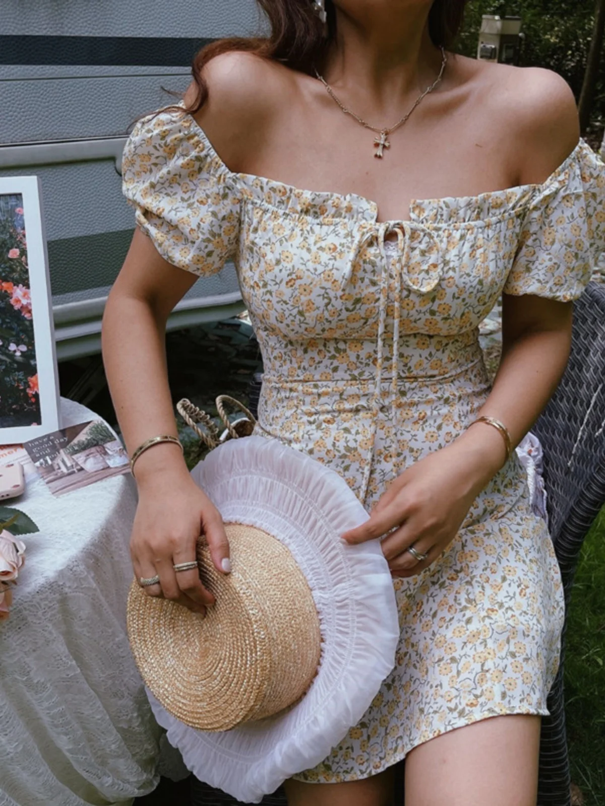 

Spring Summer Square Neck Floral Print Dress French Vintage Style Puff Sleeve Waist Defining Mini Dress Holiday Core Aesthesis