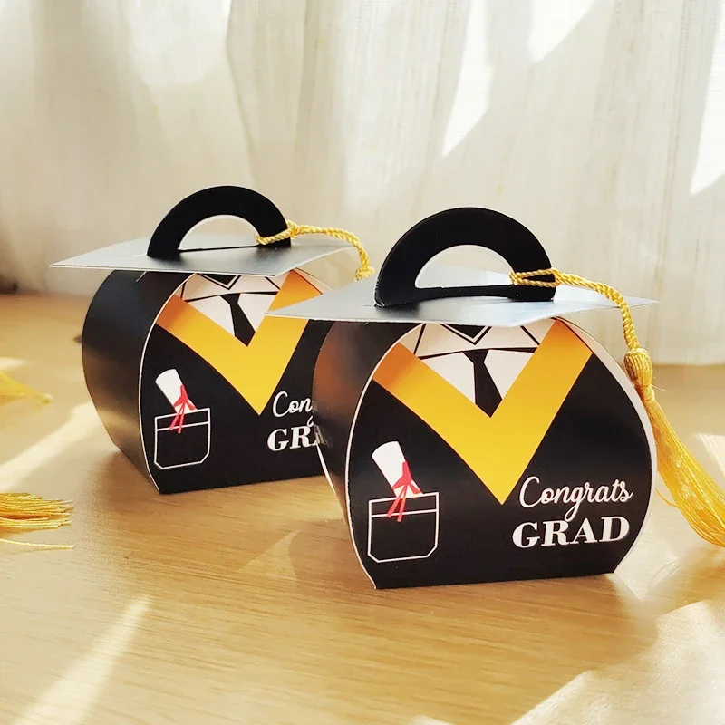 10Pcs Congrats Gard Tassel Bachelor Hat Chocolate Candy Box Gift Packaging Box for 2024 Graduation Season Birthday Party Decor