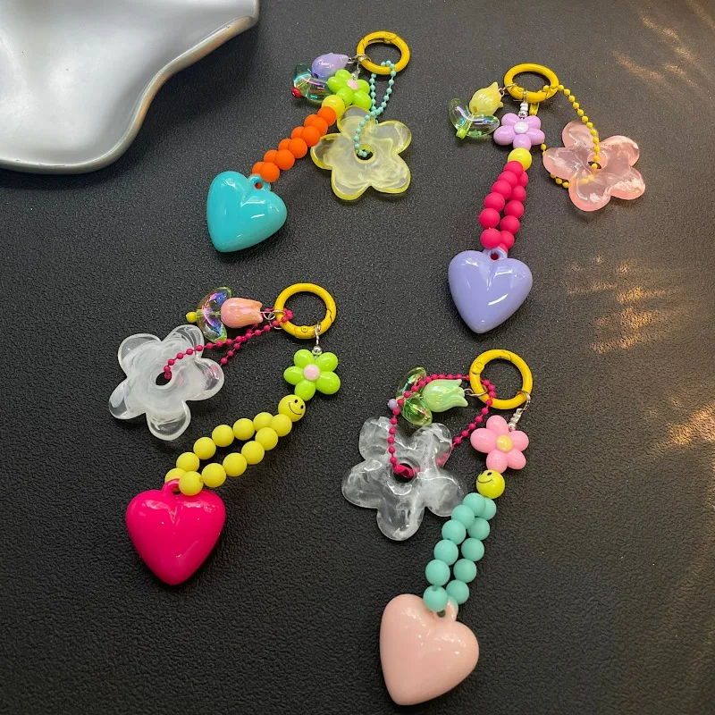 

Sweet and Cool Love Flower Mobile Phone Hanging Chain, Creative Keychain Earphone Cover Hanging Ornament