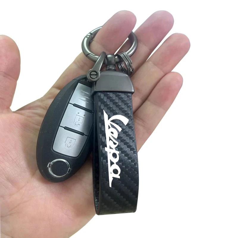 Car Keychain Carbon Fiber Alloy Motorcycle Keychain Leather Key ring for Piaggio Vespa Sprint Primavera 50 150S 946 GTS GTV LX