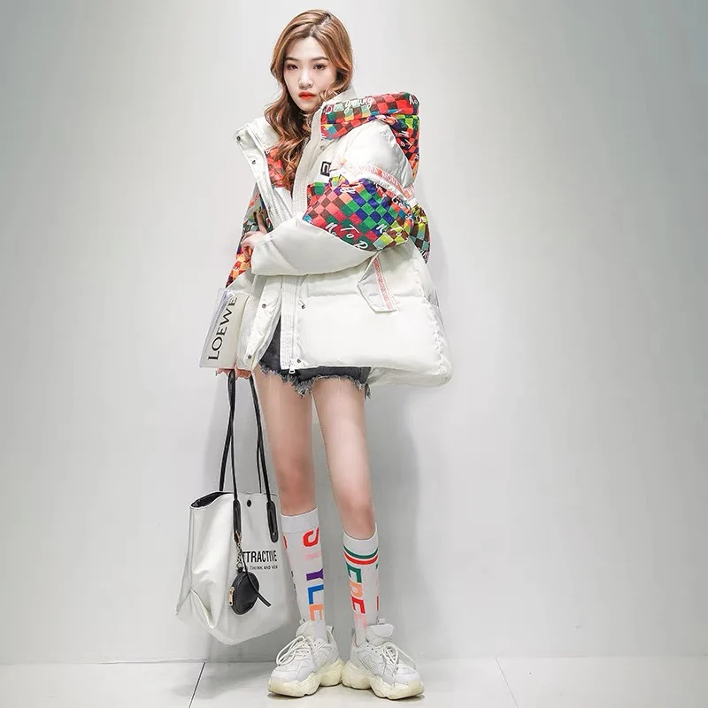 

Women's contrasting color splicing graffiti medium and long down jacket women's hooded white duck down jacket