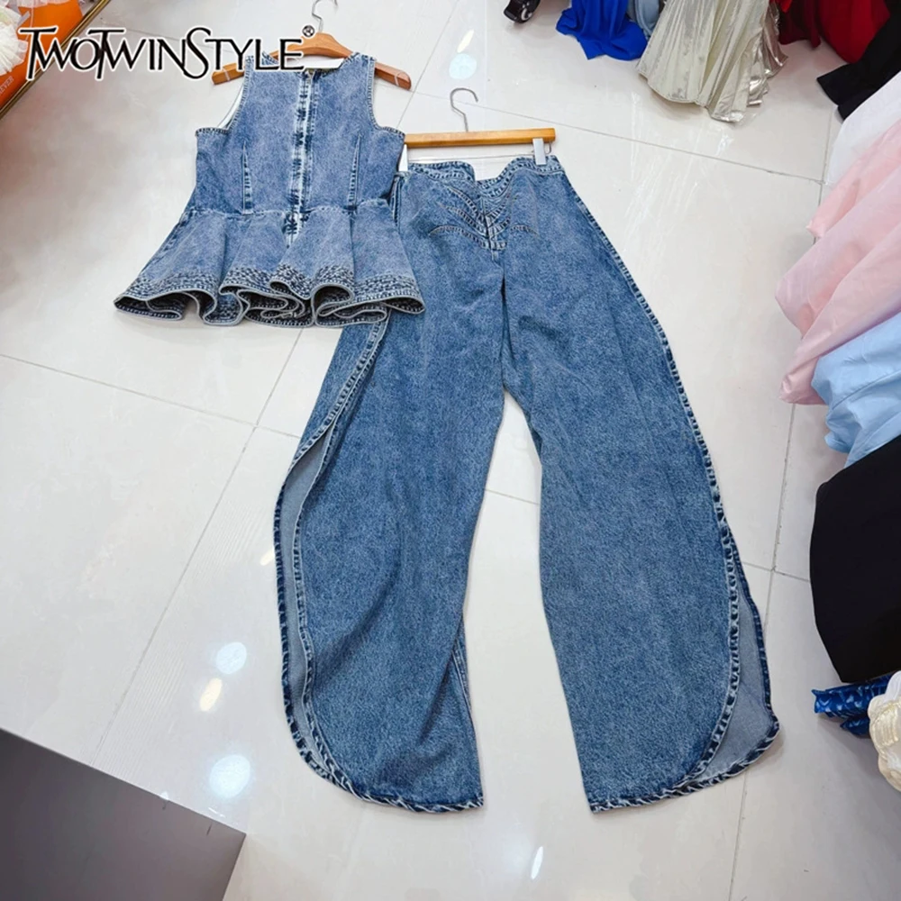 

TWOTWINSTYLE Edgy Denim Two Piece Set for Women O Neck Vest Wide Pants Suits with Structured Hem for Fashion Events KVE559214