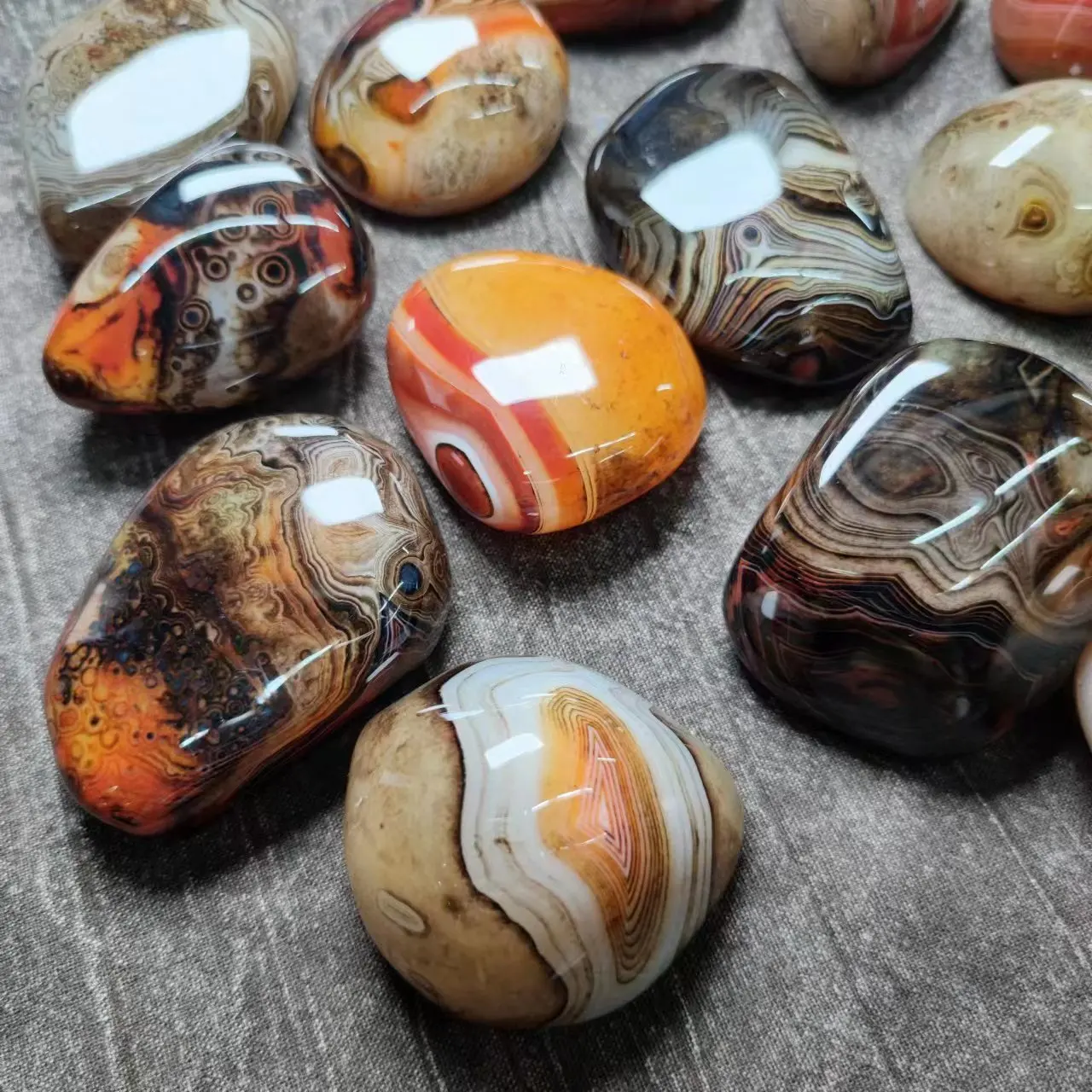 1pcs/lot natural striped agate eye landscape stone ornamental Rough Fantastic pattern one and only jewelry Ornaments health care