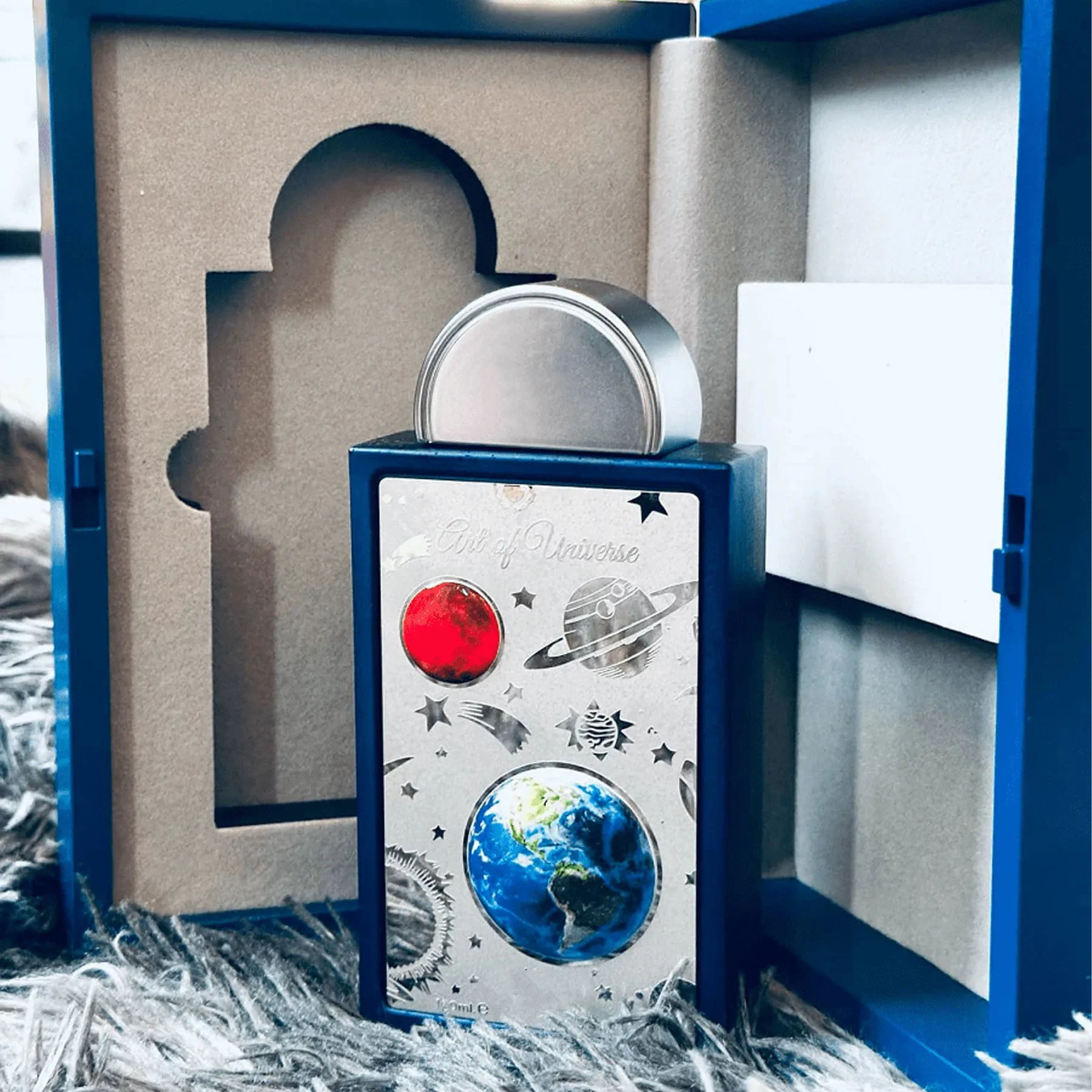 Khair Peach Delulu عبارة عن عطر فانيليا شرقي للرجال والنساء، بما في ذلك الخوخ والجوافة والرحيق. الهيل؛ القاعدة ن