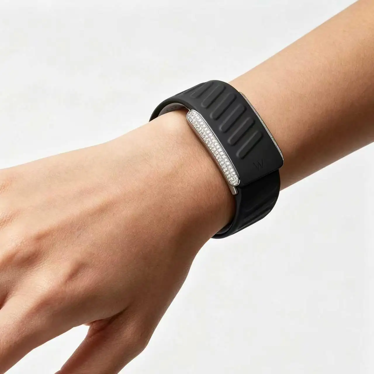 Compatible with Whoop 5.0 Dual-tone Silicone Sport Band with Full Diamond and Sparkle Metal Frame Replacement Wristband