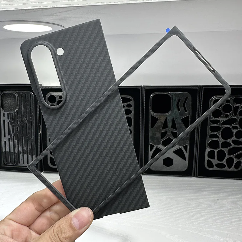 

Real Kevlar Carbon Fiber Case for Galaxy Z Fold 5 Aramid Foldable Lightweight Hard Protective Phone Full Coverage Cover.