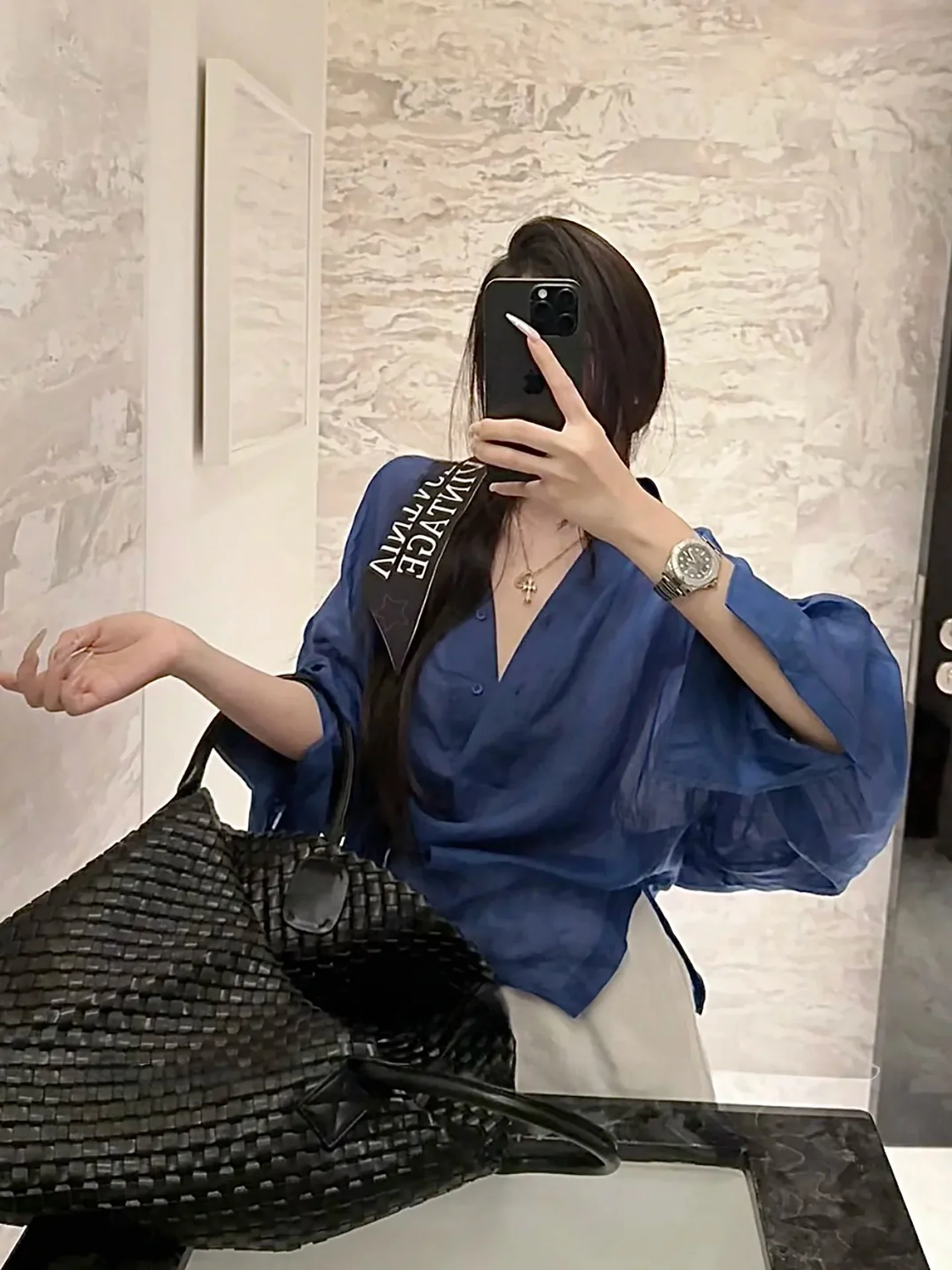 

Льняная женская рубашка Klein Blue в непринужденном стиле с длинным рукавом, летняя новинка, защита от солнца, повседневный свободный тонкий топ с V-образным вырезом и застежкой на пуговицы