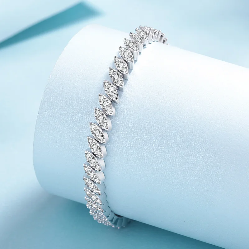 

Daily Versatile Full Diamond Light Luxury Bracelet For Women 3ct Moissanite PT950 Platinum | Casual wear, enhance temperament