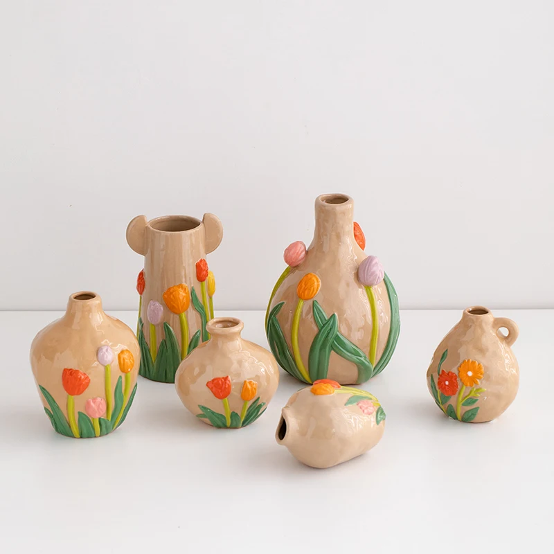 

Ceramic vase with Chinese-style creative retro flower and countryside decoration dried flowers and fresh flowers display piece