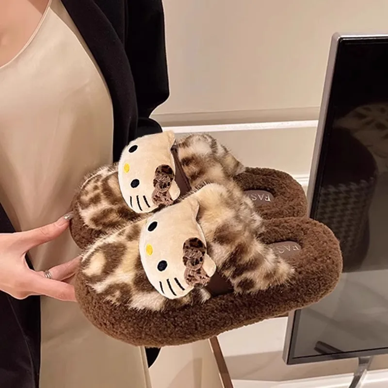 جديد الشتاء المرأة نعال من القطن ليوبارد طباعة مرحبا كيتي دافئ مريح باوتو المنزل المضادة للانزلاق مقاومة للاهتراء النعال