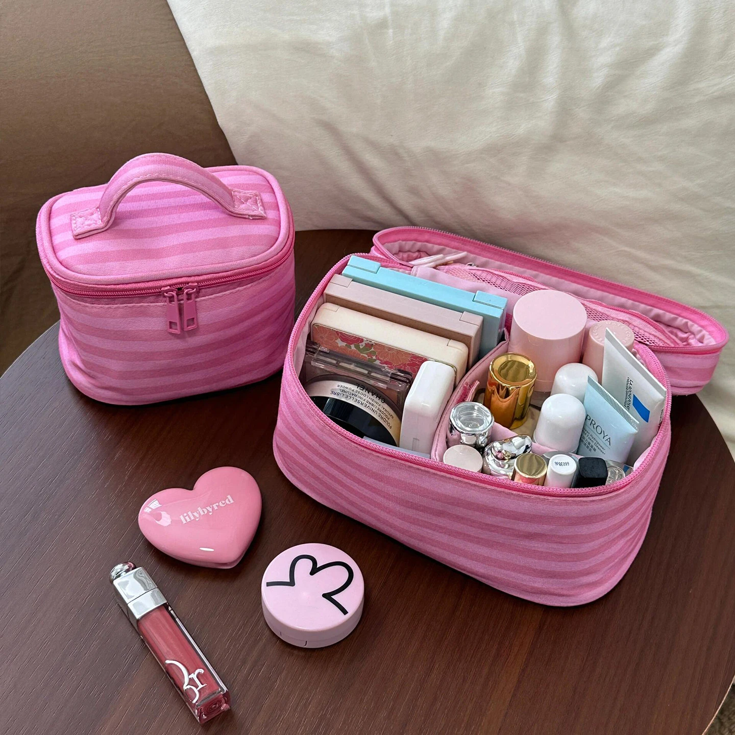 New Portable Mini Cute Handheld Small Makeup Bags for Women Pink Striped Makeup Bag  for Going Out Travel Cosmetic Pouch Bag