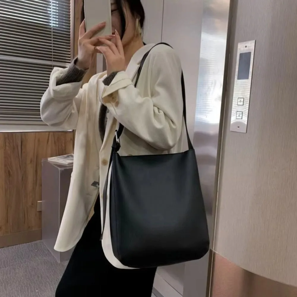 

Large Capacity French Messenger Bags Solid Color Hanging Pouch Pu Leather Composite Bags Zipper Retro Texture Underarm Bags