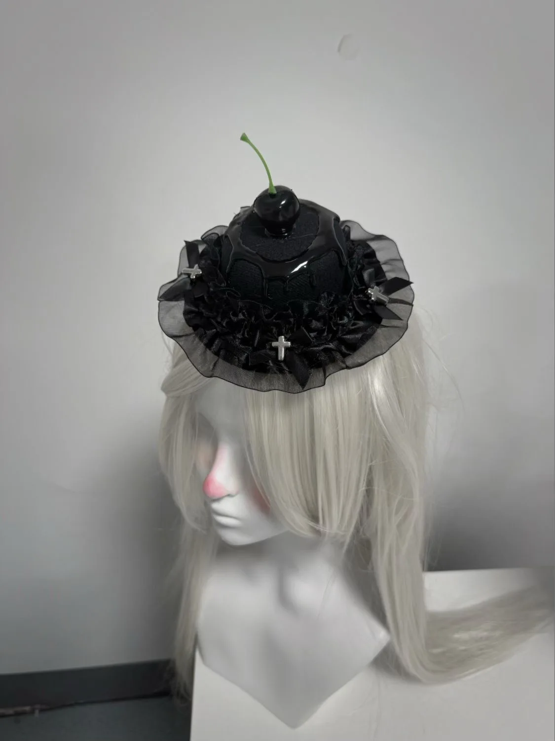 Lolita handgemachte kleine Zylinder schwarze Kirsche Geburtstagstorte Hut für Mädchen süßer Stil Kawaii Haarspangen Lolita Accessoires süß