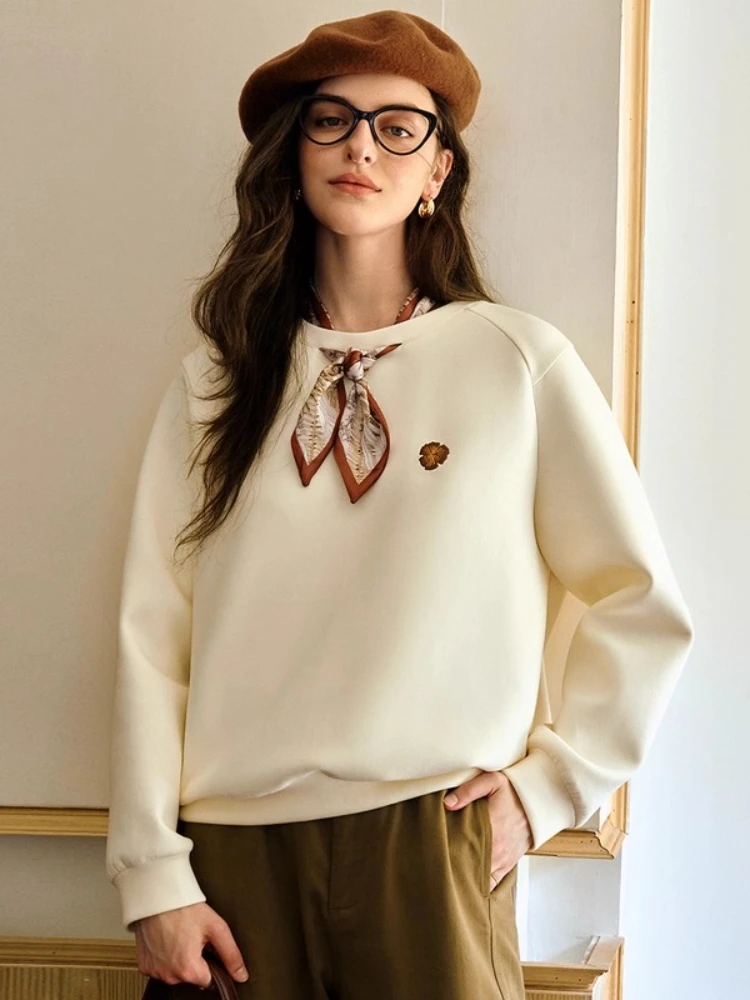 

OLrain Embroidery Sweatshirt Women French Scarf Styling Pullovers O-neck Pullover 2025 Autumn Long Sleeve Knit Tops O57QR000920