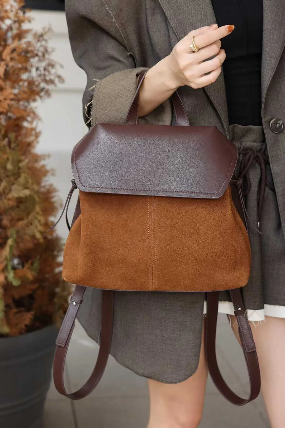 Autumn or Winter Women Genuine Leather Backpack Patchwork Suede and Cow Leather Shoulder Bags Vintage Ladies Travel Bag