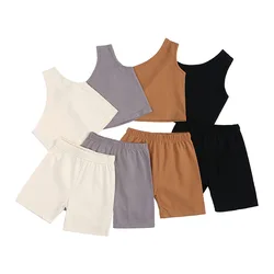 Conjunto para niña con top de algodón sin mangas y pantalón corto