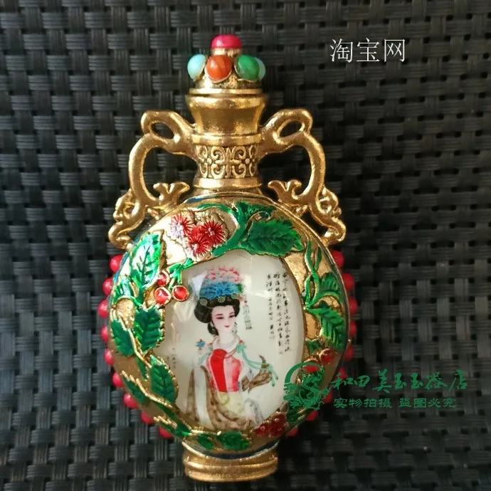 Retro Beauty Nightlight Snuff Bottle Classical Crafts Decoration Antique Copper Snuff Bottle